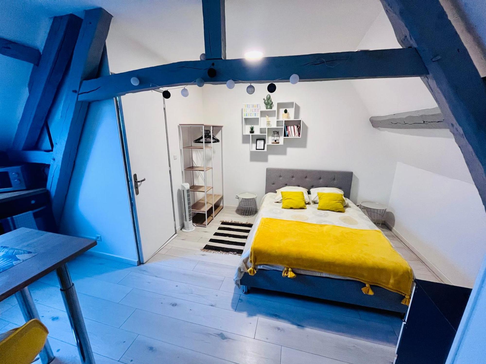 Au Petit Marcade Apartment Abbeville Exterior photo